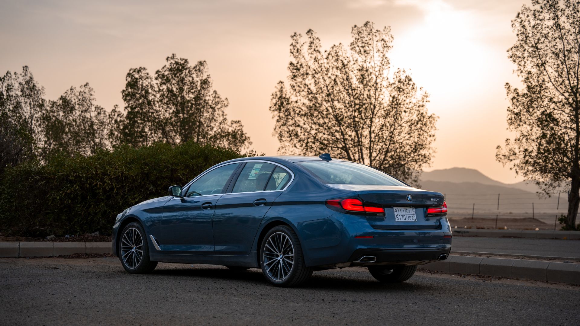 BMW   520i   2023